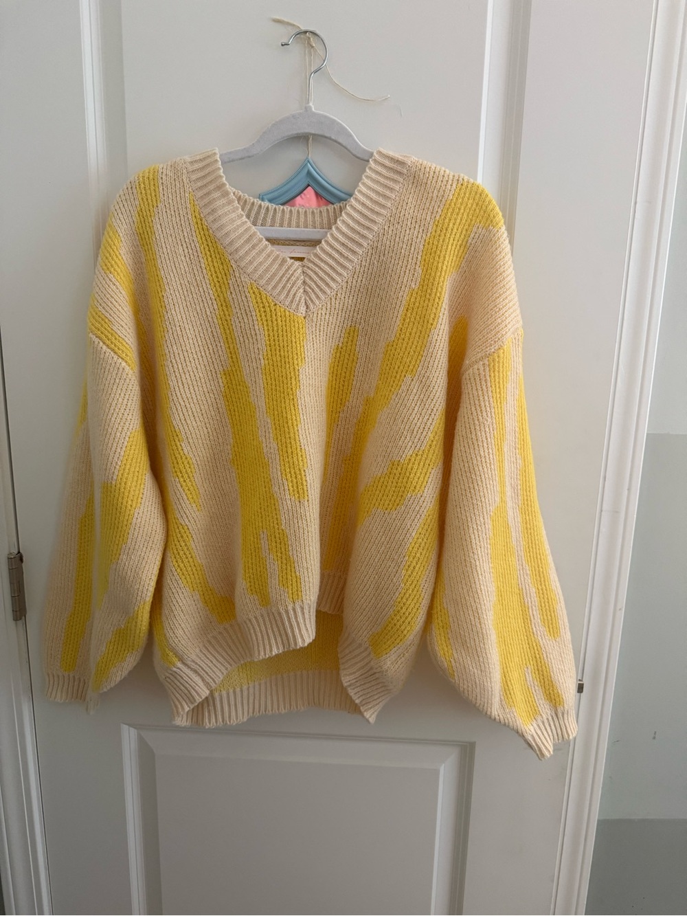 Ces Femme Cream & Yellow Zebra V-Neck Knit Sweater